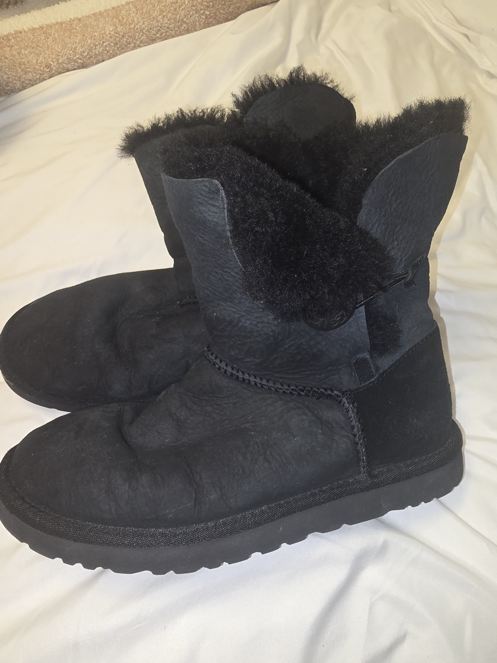 UGG Black Short Shearling Winter Boots